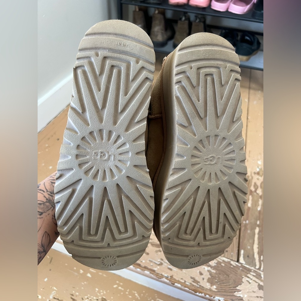 UGG Ultra Mini Platform Booties - Picture 6 of 7